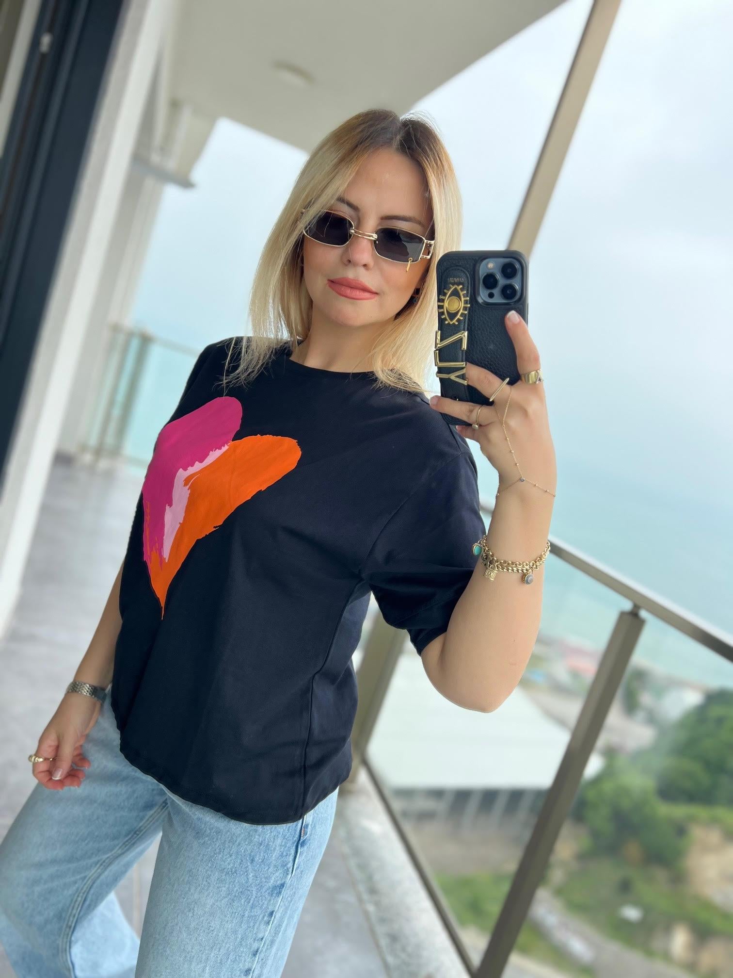 28440 Önü Baskılı Tshirt SİYAH
