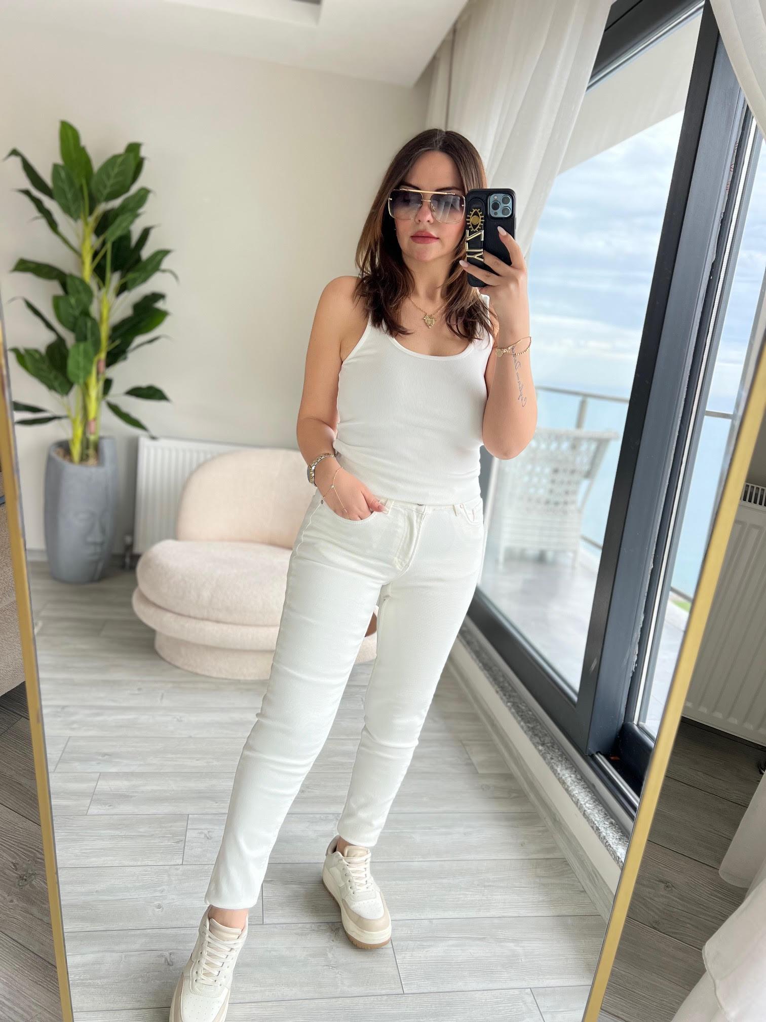 315 Slim Boyfriend Jean EKRU