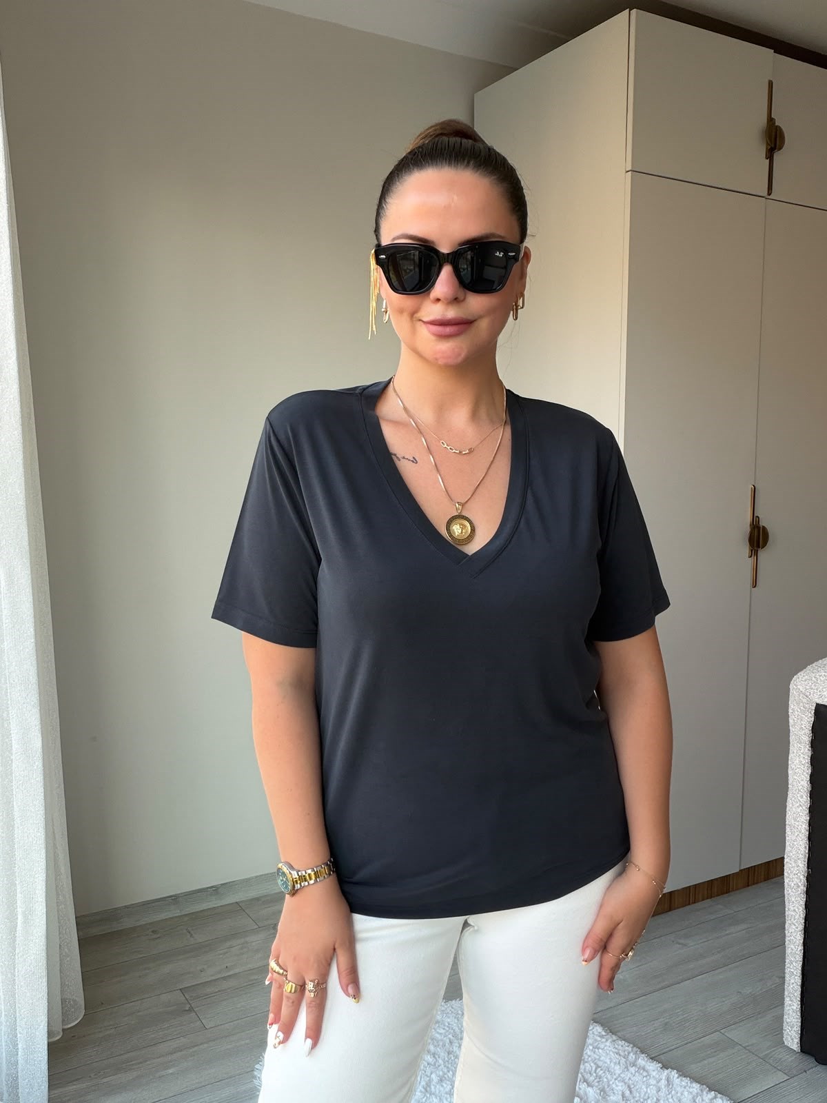 690 V Yakalı Modal Tshirt SİYAH