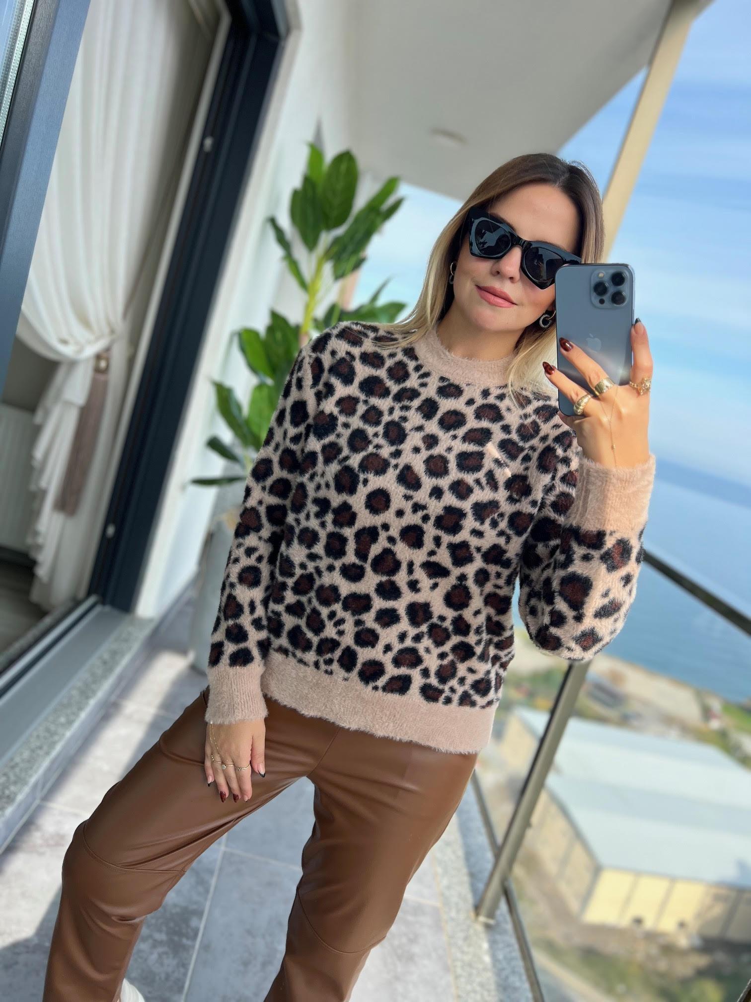 7640 Angora Leoparlı Kısa Kazak KAHVE