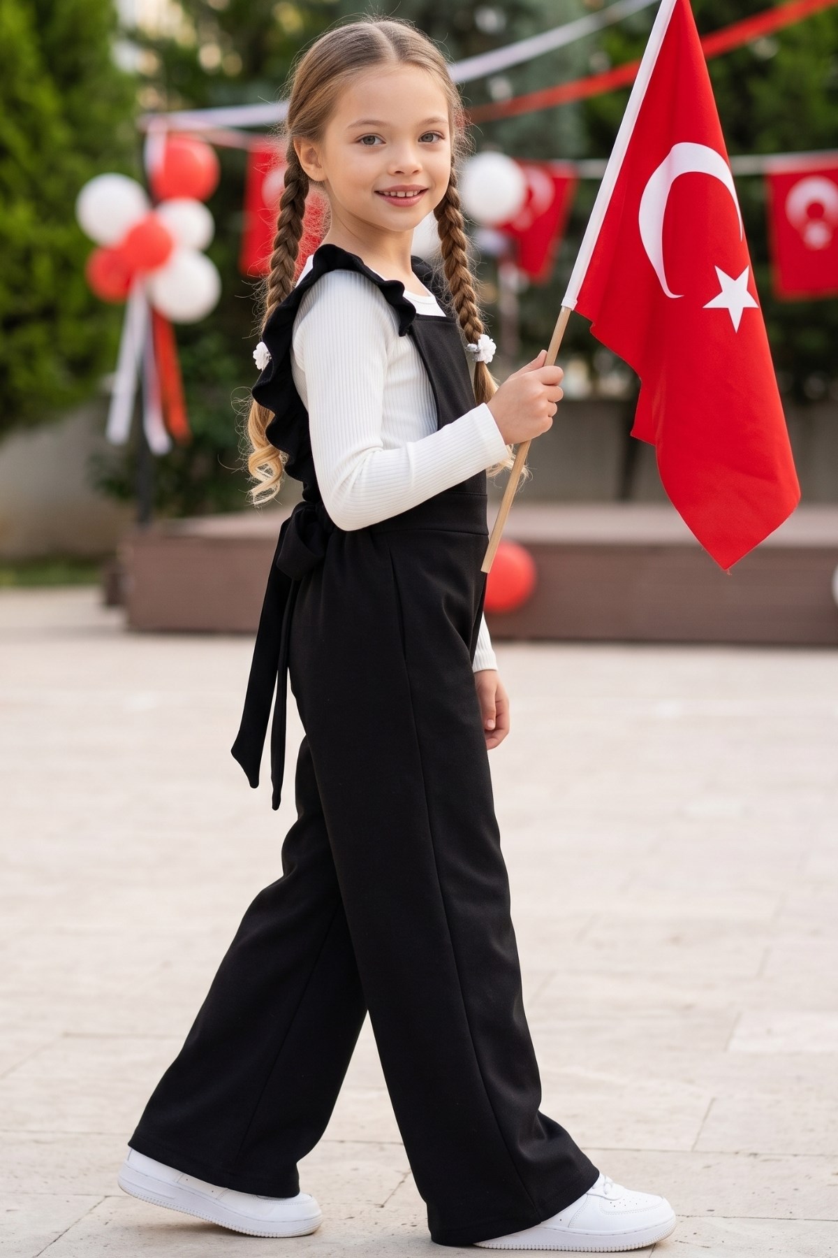 Parla Kids Kız Çocuk Berlin Siyah Pamuklu Fırfırlı Bağlama Detaylı Tulum, Tulum – Parla Kids resmi ürün görseli