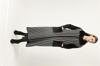 Müsemma Büyük Beden Yüksek Kalite Triko Kumaş Duru Kaban 24KKAP-MUS0003