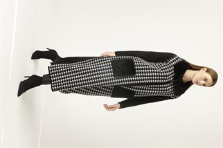 Müsemma Büyük Beden Yüksek Kalite Triko Kumaş Duru Kaban 24KKAP-MUS0003