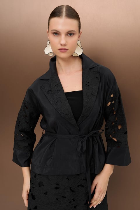 Etekli Takım Tesettür: Hangi Vücut Tipine Hangi Model Uygun?