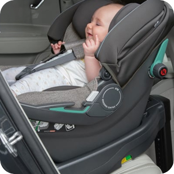 Güvenli Bebek Oto Koltuğu Seçimi: Nelere Dikkat Edilmeli?