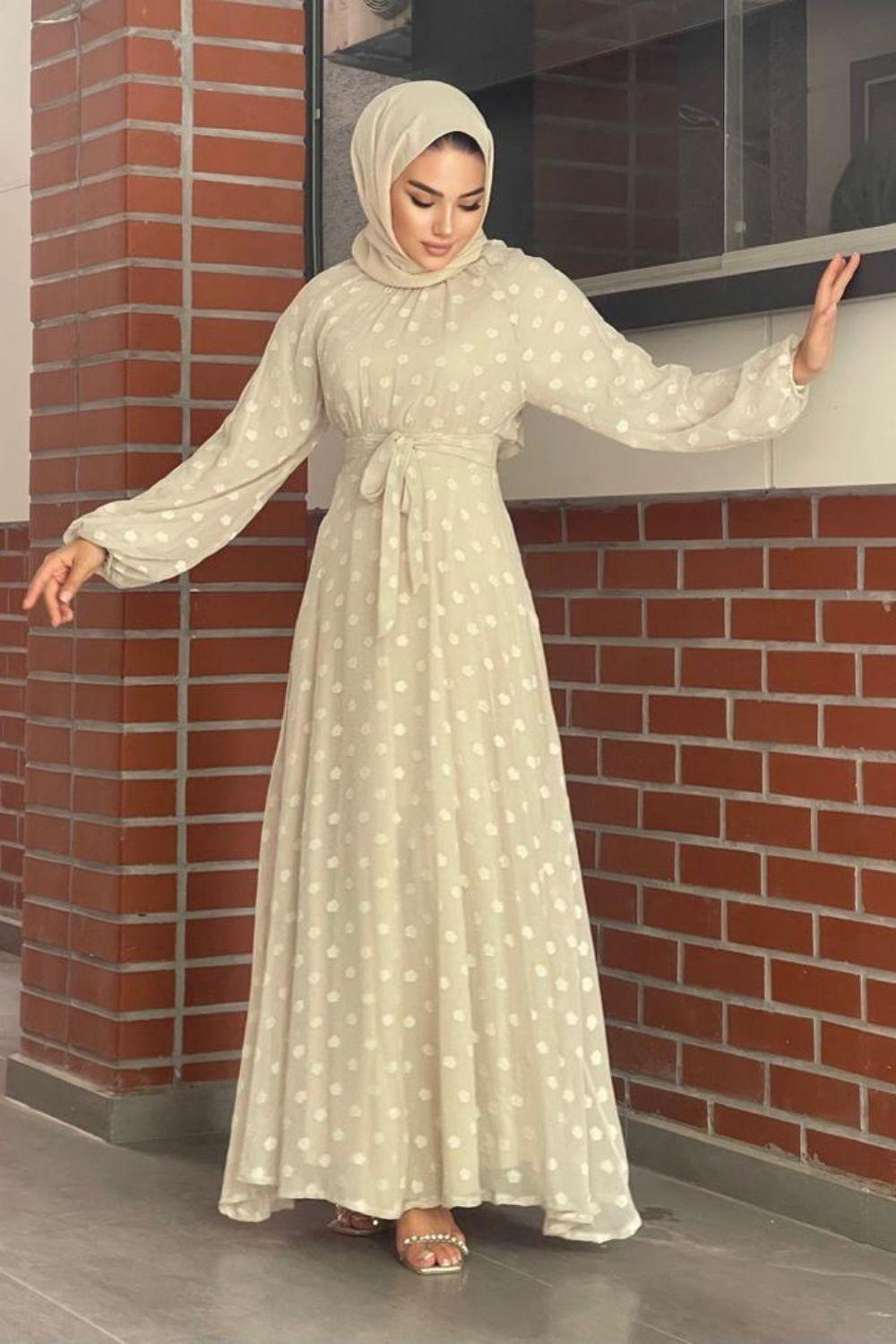 Çiçel İşlemeli Beli Kemerli Elbise Bej 5643 