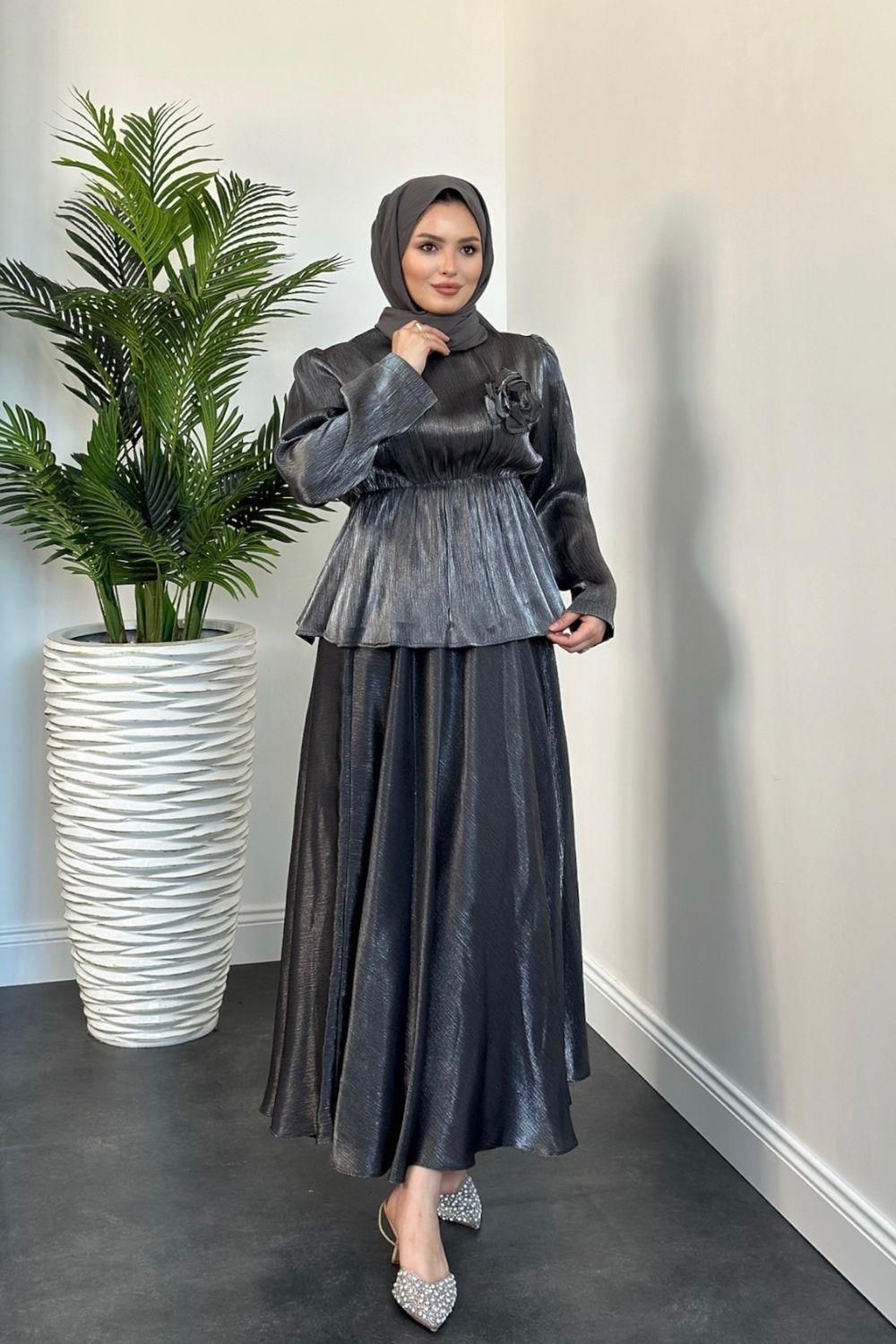 Ayşıl Yakası Güllü Etekli Takım Füme 6740 