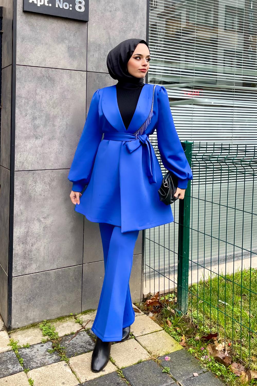 Zincir Detaylı Takım Saks 8686 