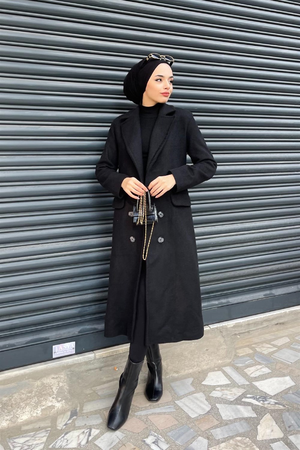 Şal Yaka Düğmeli Kaban Siyah – Şule Giyim | Tesettür Giyim