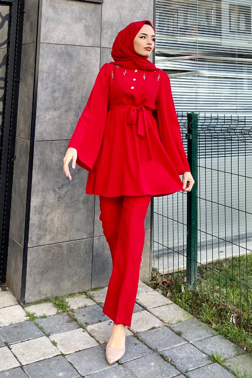 Taşlı Önü Düğmeli Takım Kırmızı – Şule Giyim | Tesettür Giyim