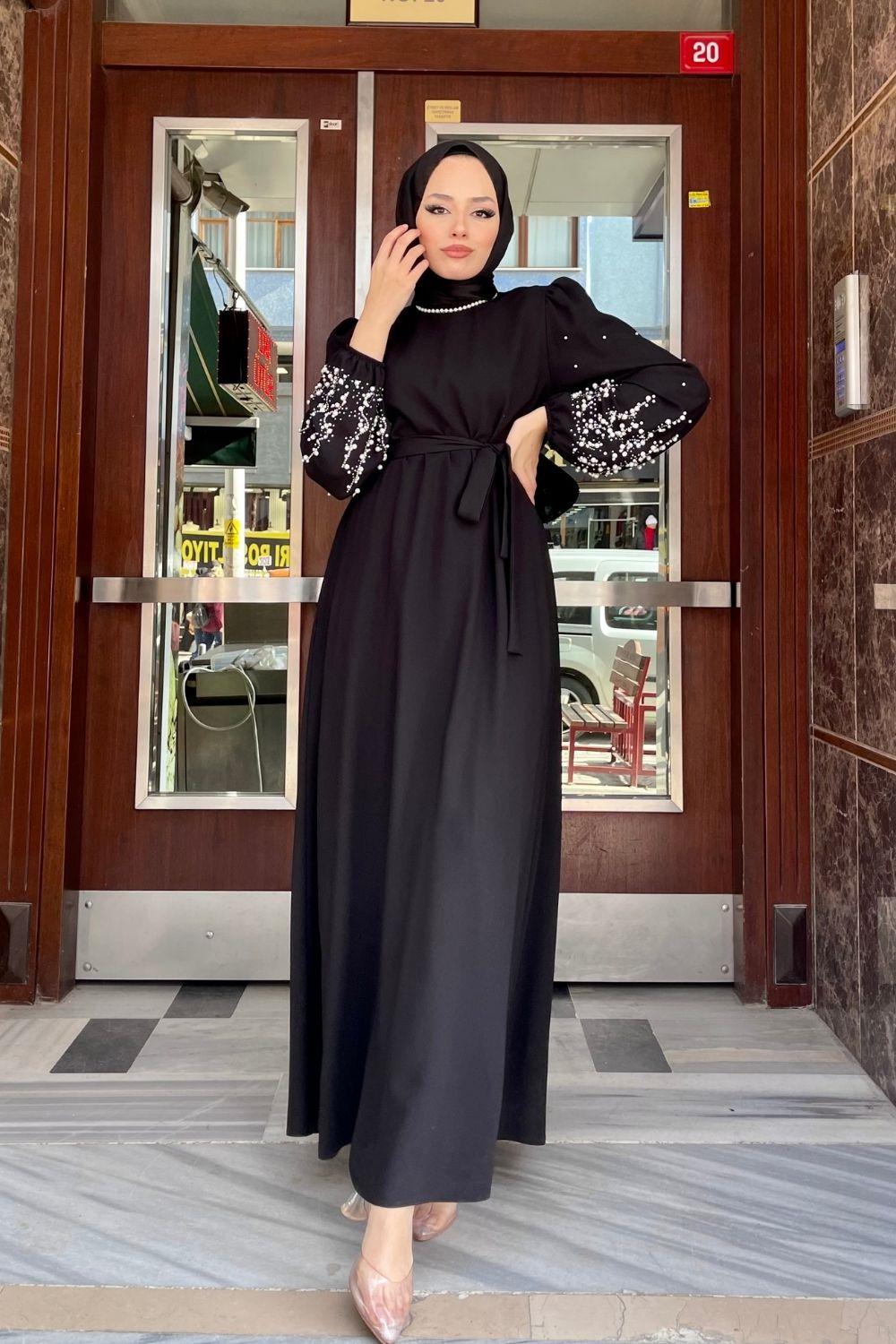 Kolu İnci Taşlı Krep Elbise Siyah – Şule Giyim | Tesettür Giyim