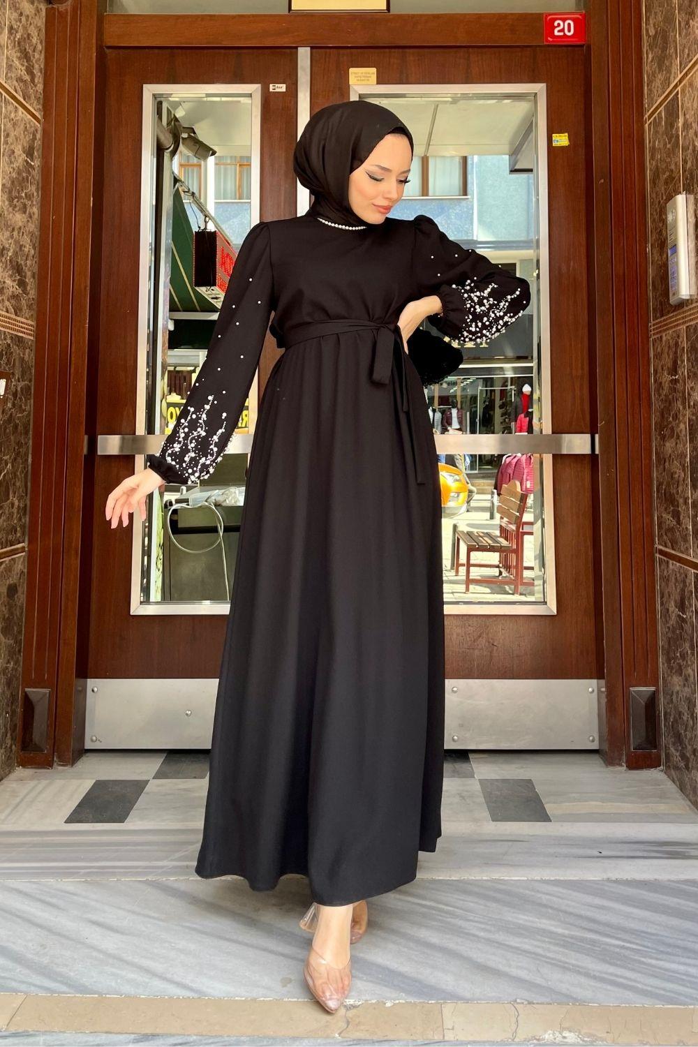Kolu İnci Taşlı Krep Elbise Siyah – Şule Giyim | Tesettür Giyim