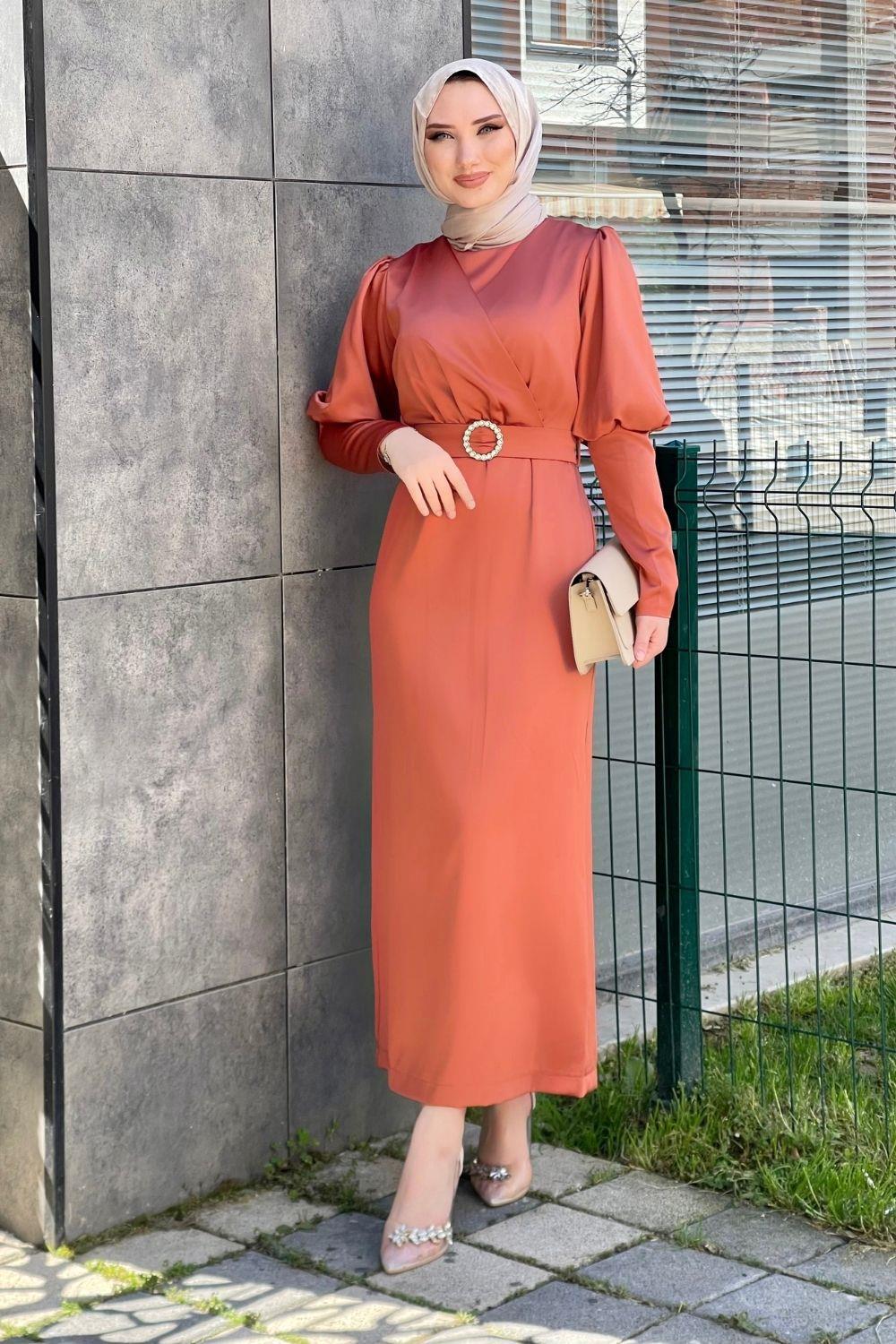 بلاط فستان السهرة فروز