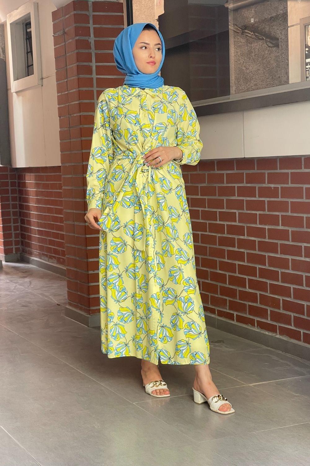 فستان منقوش بربطة أمامية باللون الأخضر الفستقي