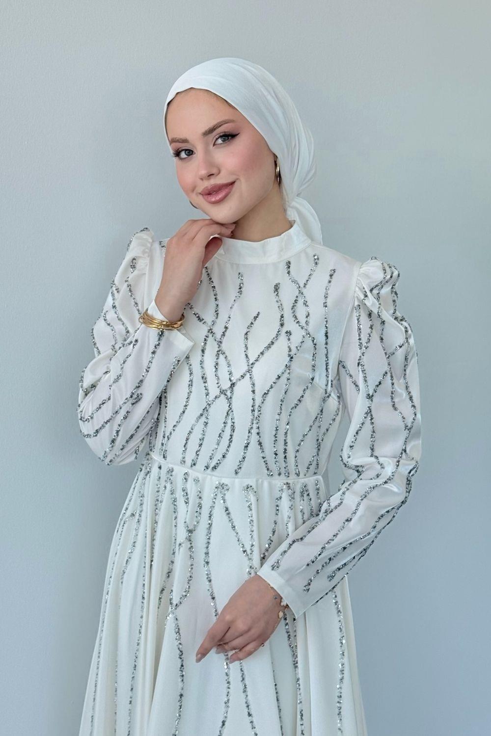 Kemeri ve Önü Taşlı Abiye Beyaz 2228 