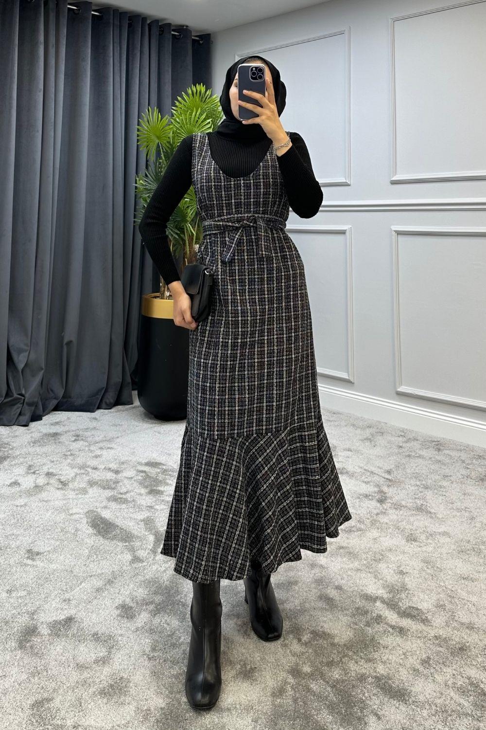 جيليه برقبة على شكل حرف V أسود