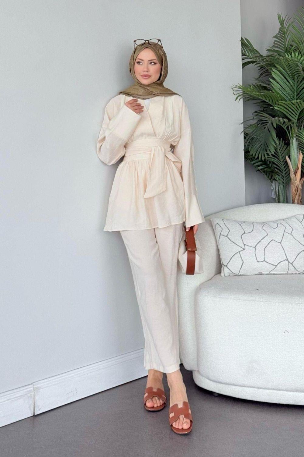 Model Kuşaklı Takım Bej 41332 