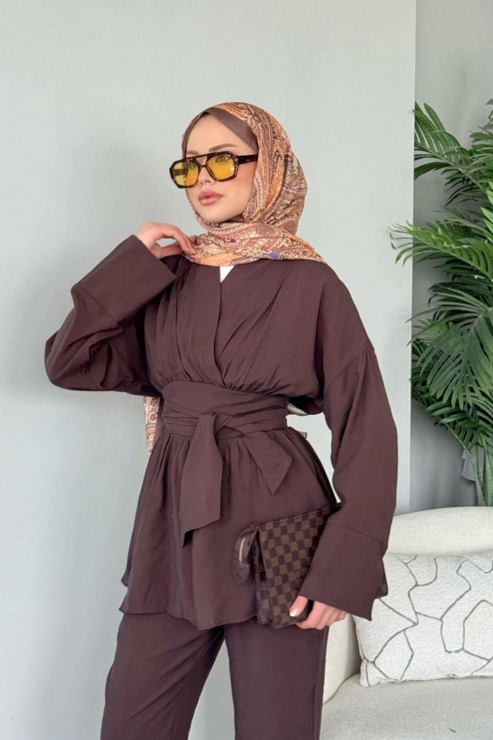 Model Kuşaklı Takım Kahverengi 41332 