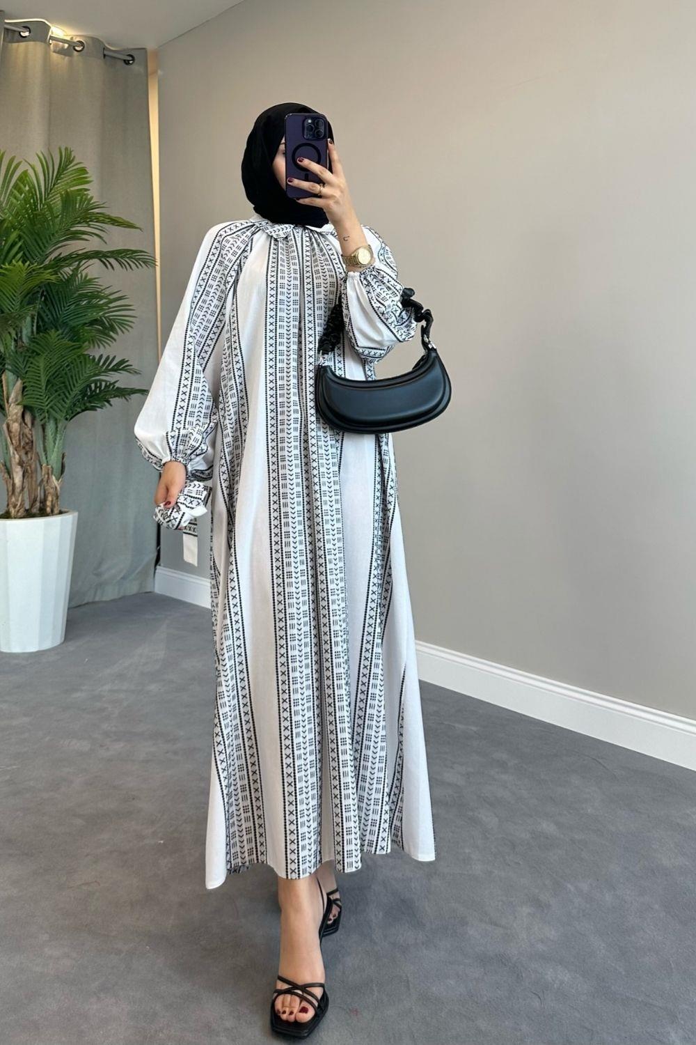 فستان كيليم من الكتان باللون الأسود