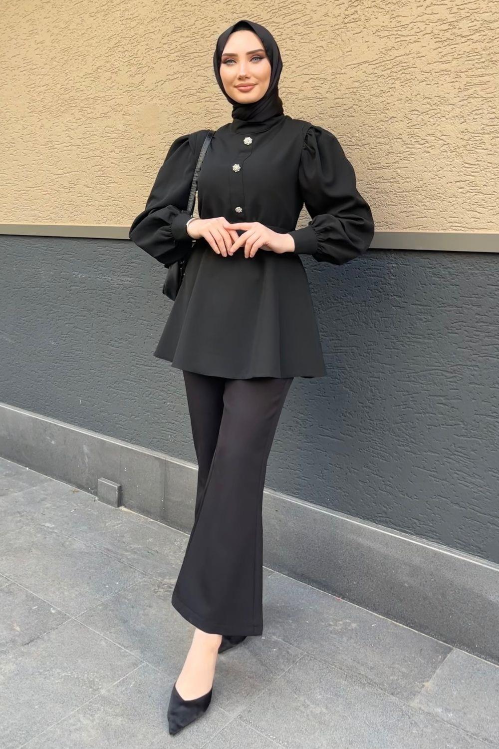 بدلة كريب بأزرار حجرية باللون الأسود