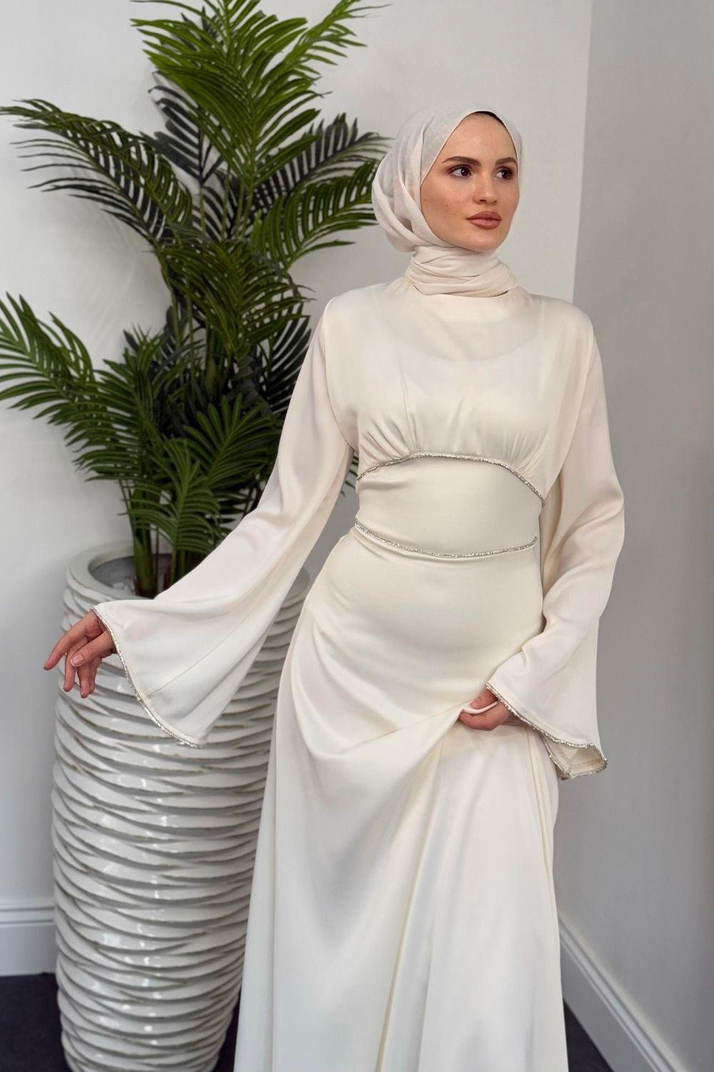 Kolu ve Beli Baget Taşlı Abiye Beyaz 61590 