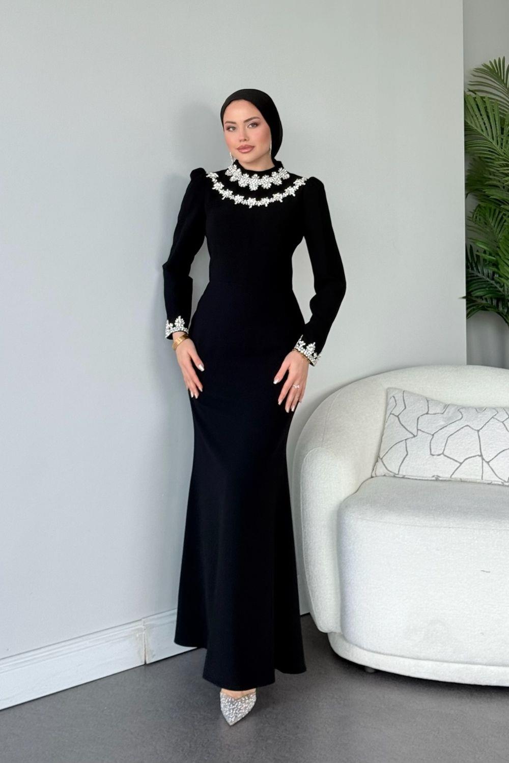 Bloom Kolu Ve Boynu Abiye Siyah 80000 