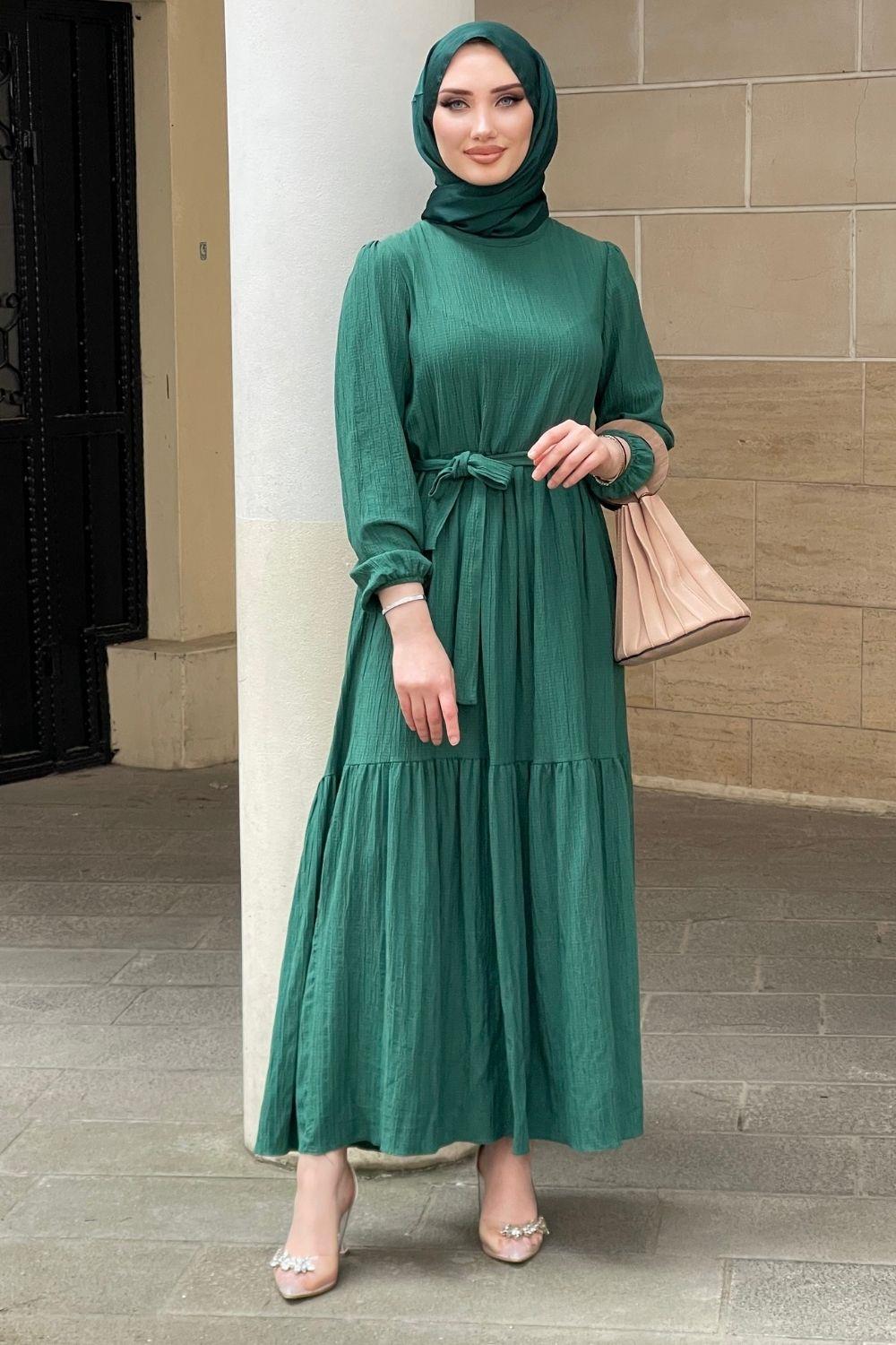 فستان ماكسي مخطط ذاتيًا زمردي