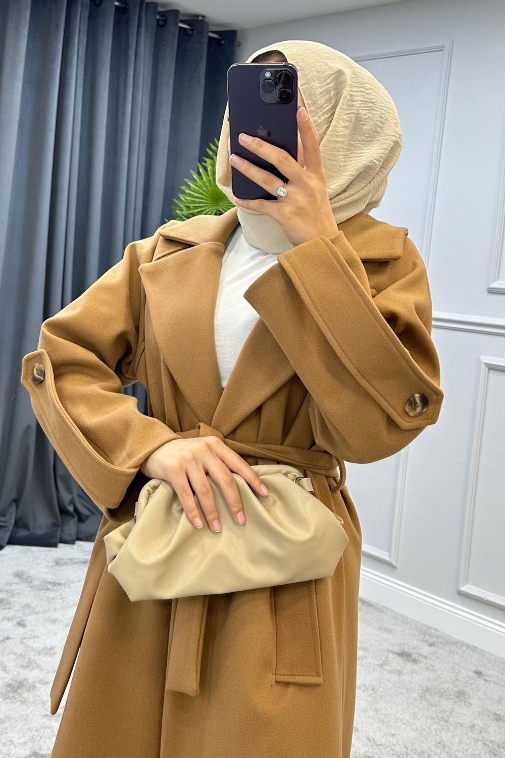 Tolunay Kaşe معطف القهوة مع الحليب