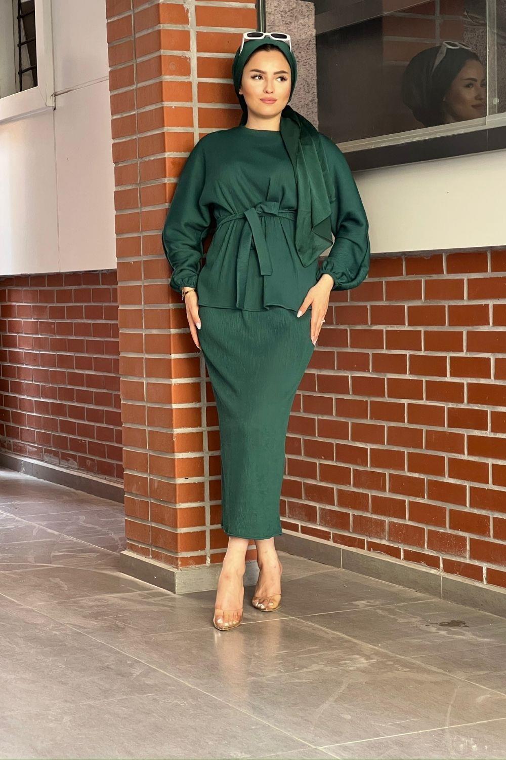 بدلة تنورة حبالي الزمرد