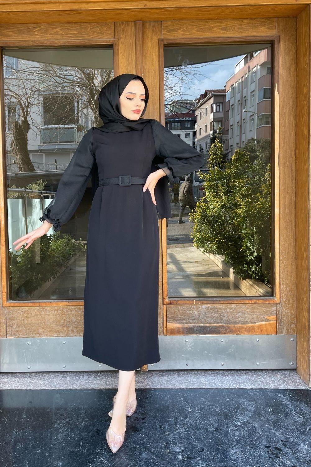 Şule Giyim | Tesettür Giyim | Organize Tül Kemerli Kalem Elbise Siyah