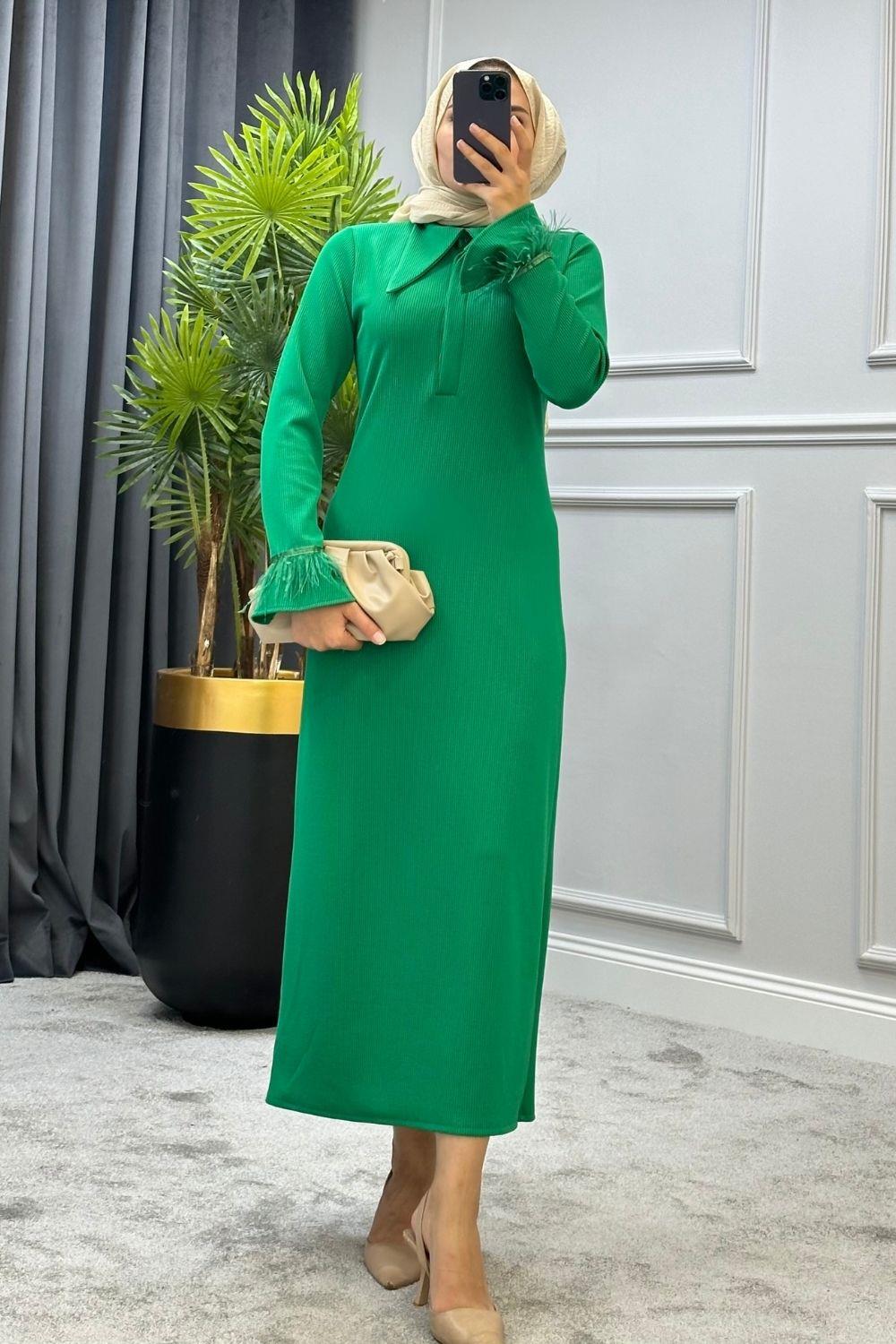 فستان تريكو بأكمام ريشة أخضر