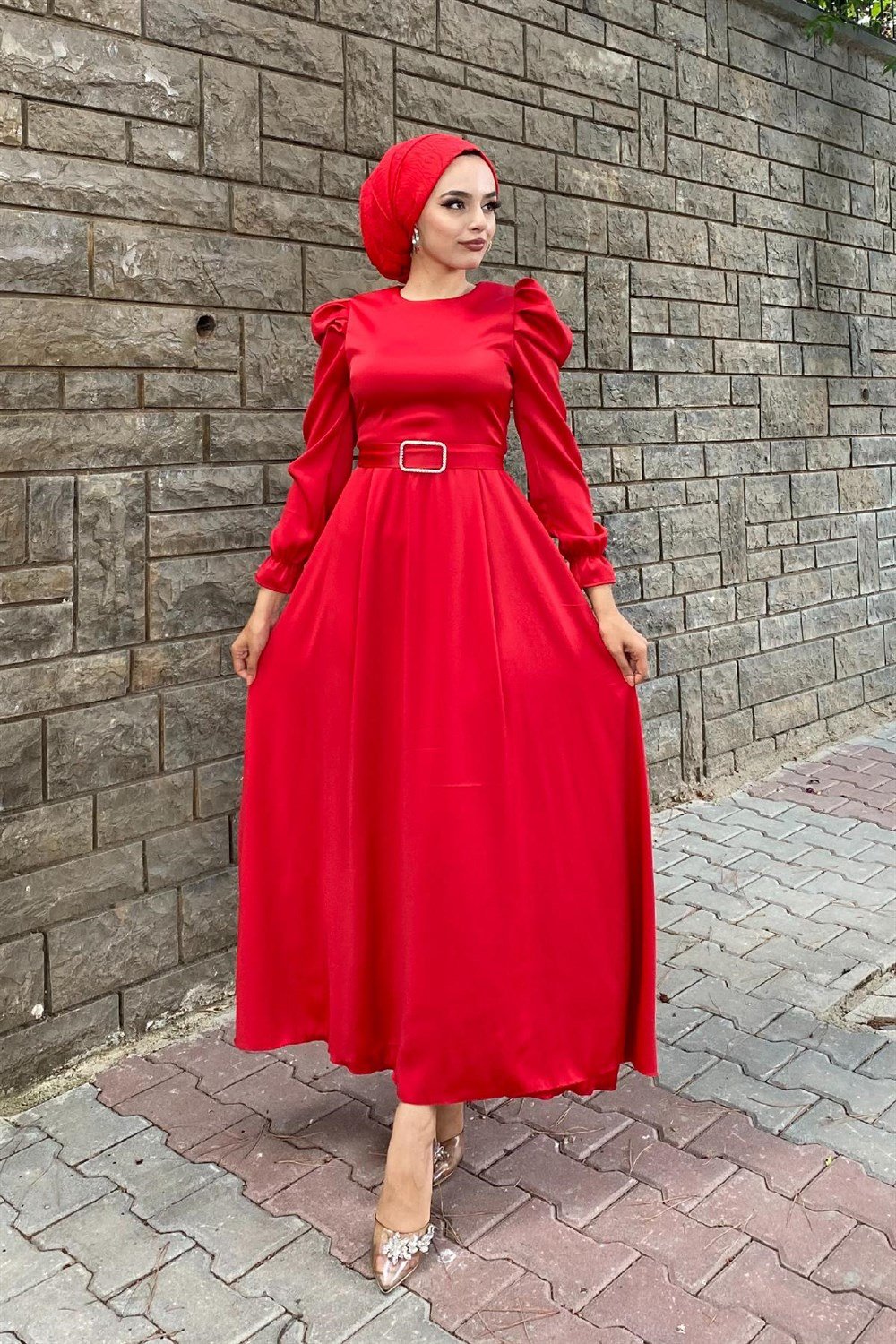 Kol Ucu Lastikli Saten Abiye Kırmızı – Şule Giyim | Tesettür Giyim