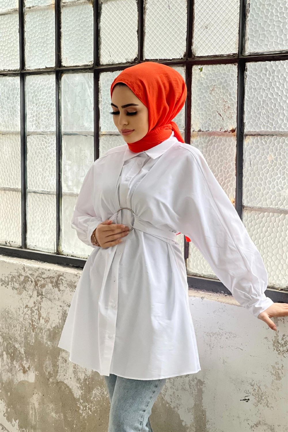 Önden Düğmeli Halka Kemerli Tunik Beyaz – Şule Giyim | Tesettür Giyim