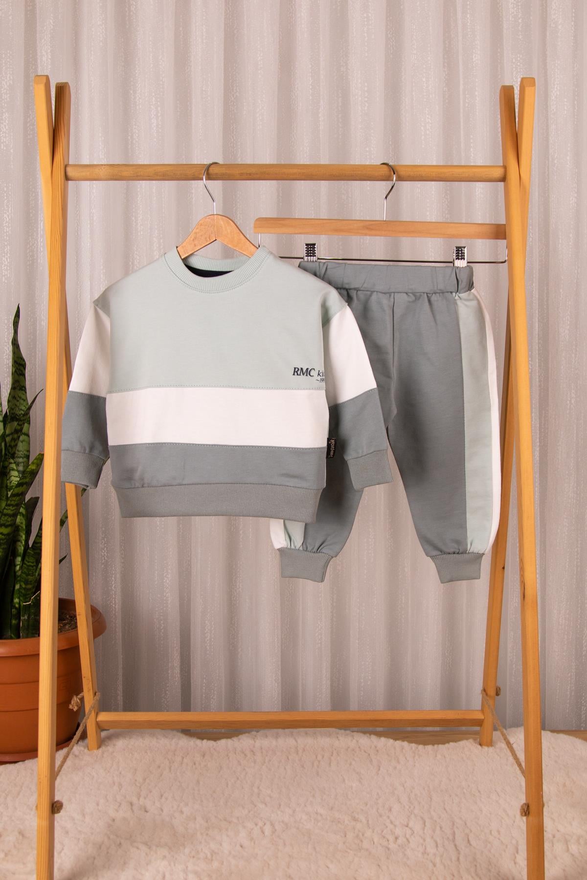 Basic Dikiş Detaylı Yeşil TakımUzun TakımBasic Dikiş Detaylı Yeşil Takım