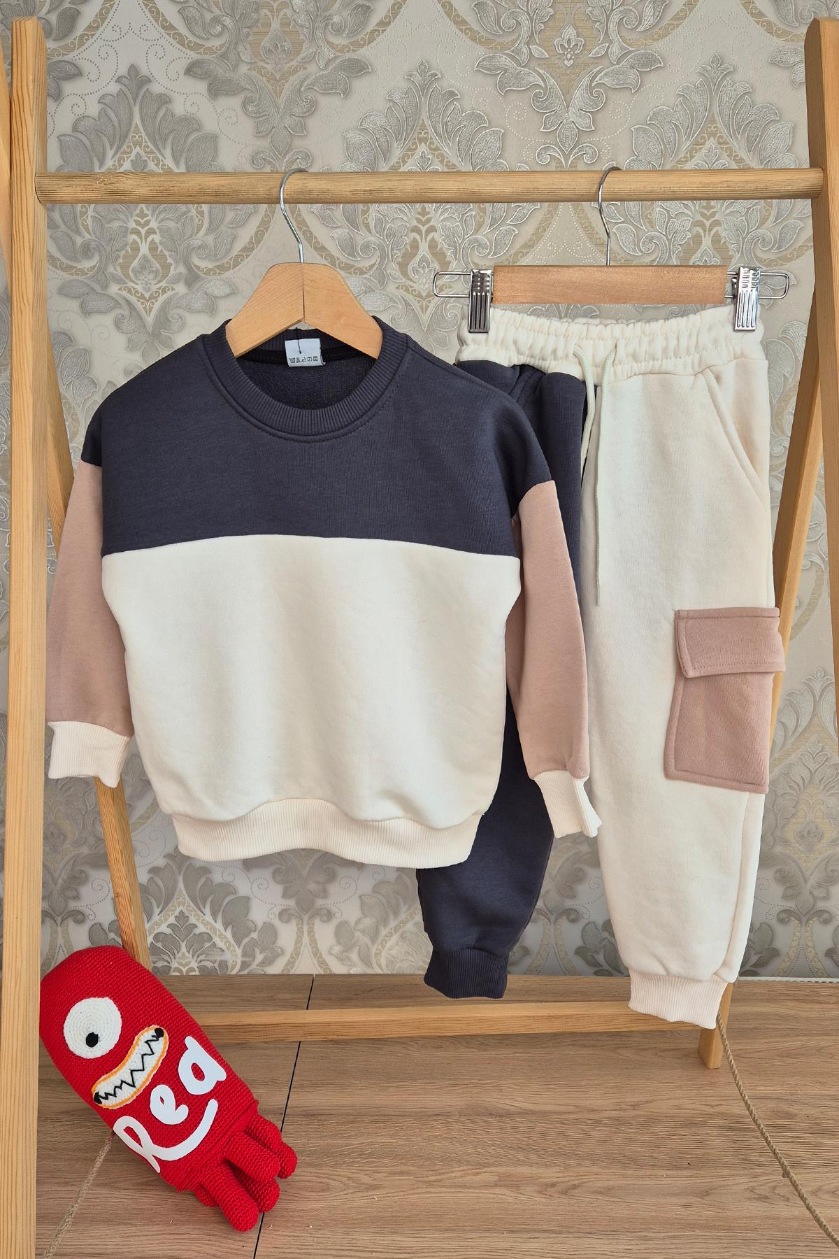 3 İplik Cepli Oversize Organik TakımUzun Takım3 İplik Cepli Oversize Organik Takım