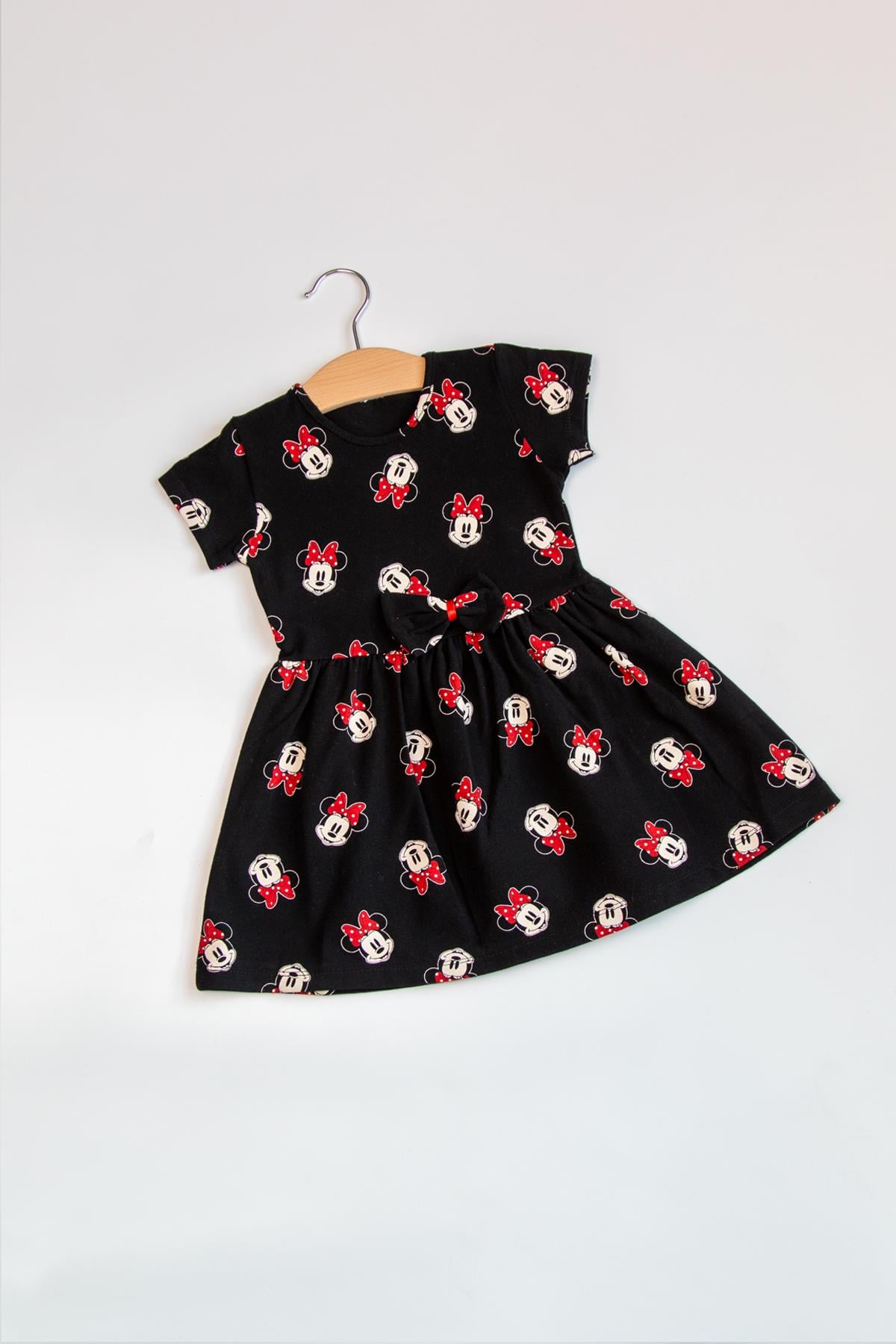 Kız Çocuk Minnie Desenli Kısa Kollu Siyah ElbiseElbiseKız Çocuk Minnie Desenli Kısa Kollu Siyah Elbise