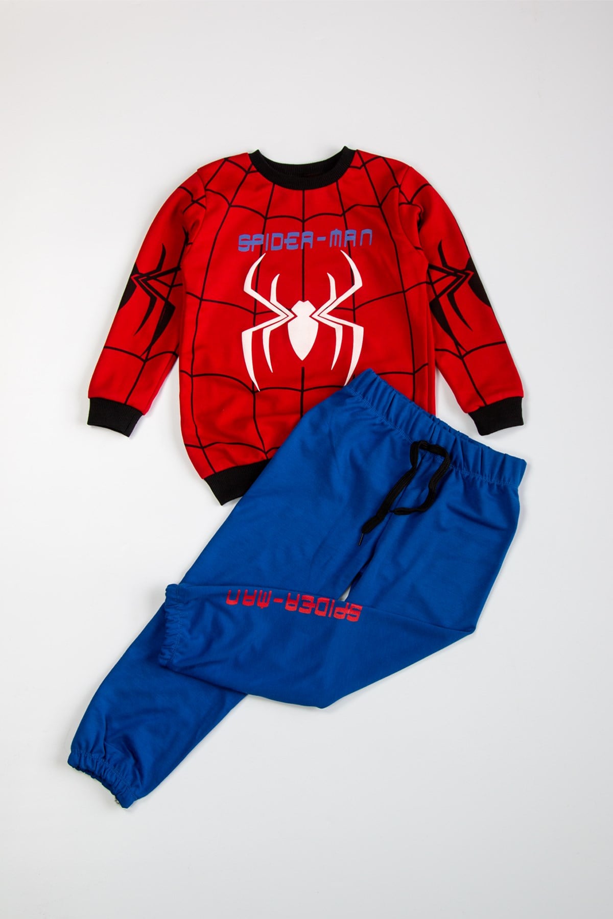 Spider Man Sweatshirt ve Alt Eşofman TakımıUzun TakımSpider Man Sweatshirt ve Alt Eşofman Takımı