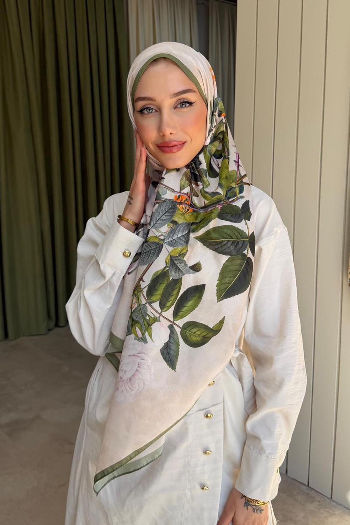 Azra Şal Haki