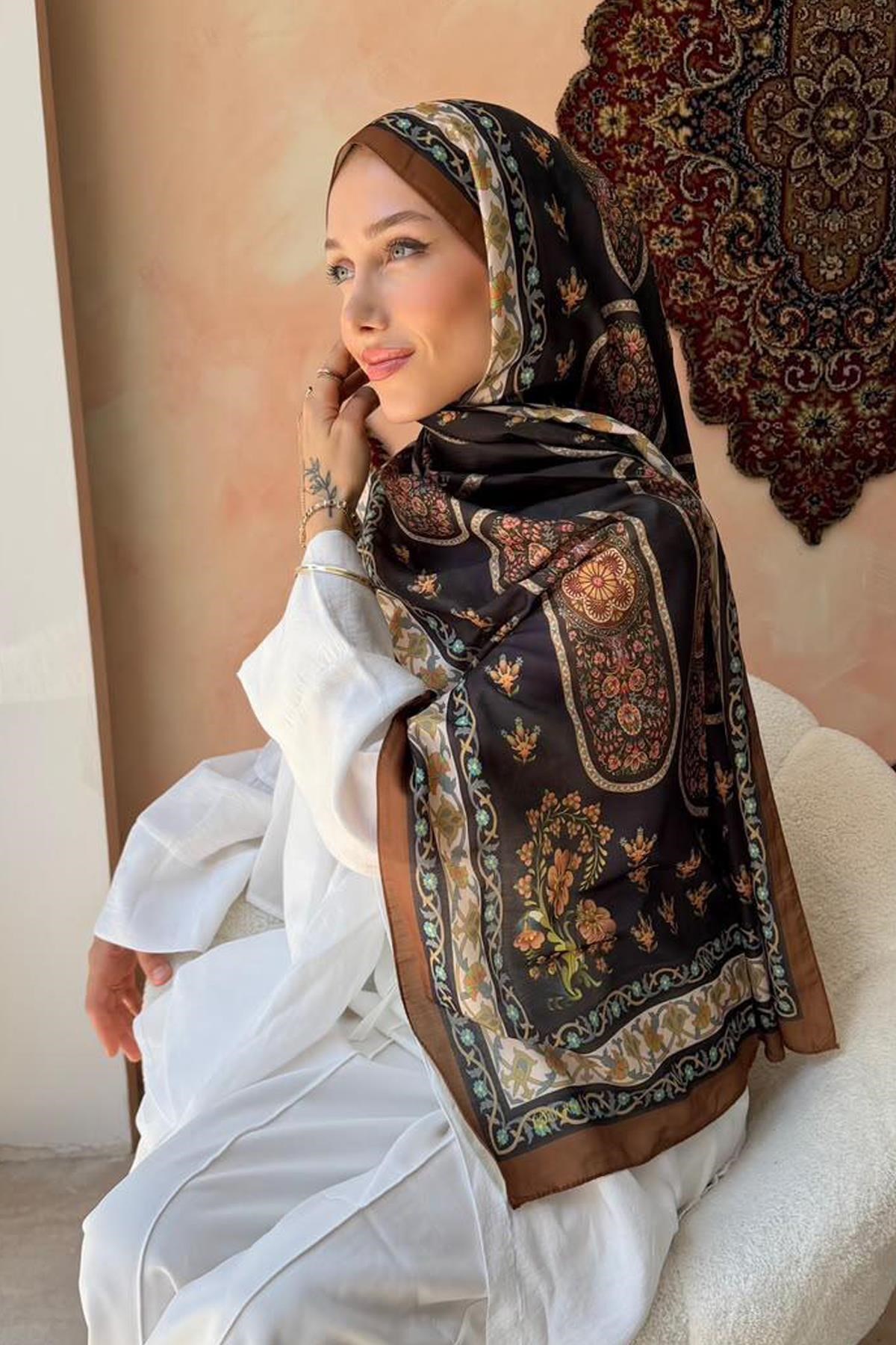 Miraç Şal Siyah