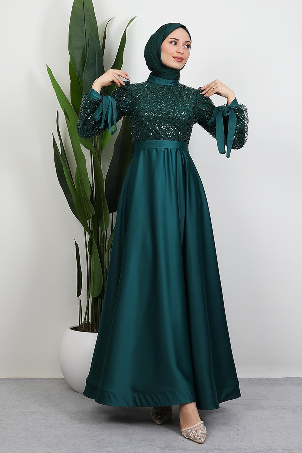 Tarlatanlı Pullu Abiye Zümrüt