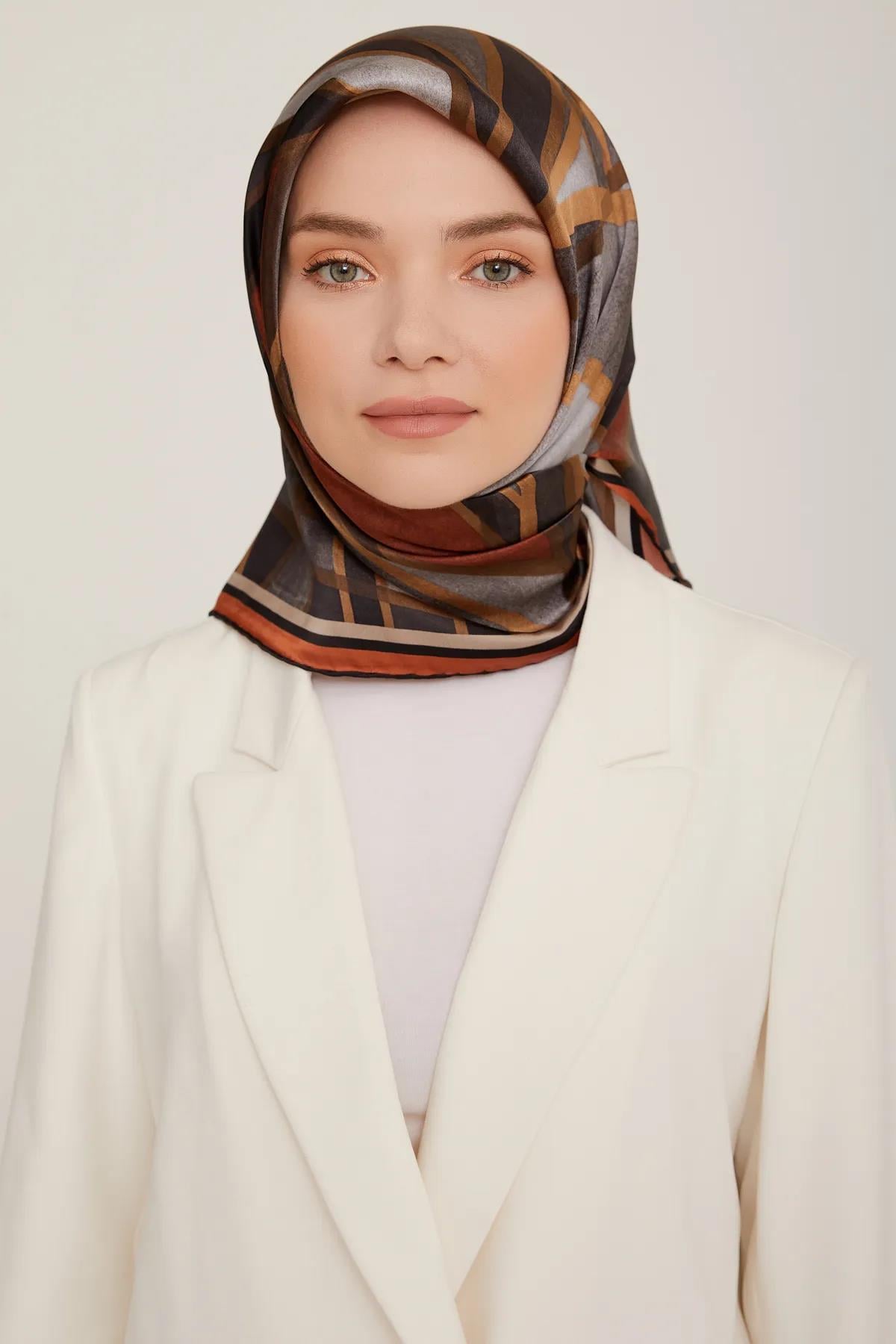 ARMINE NOSTALJİ SURA IPEK EŞARP