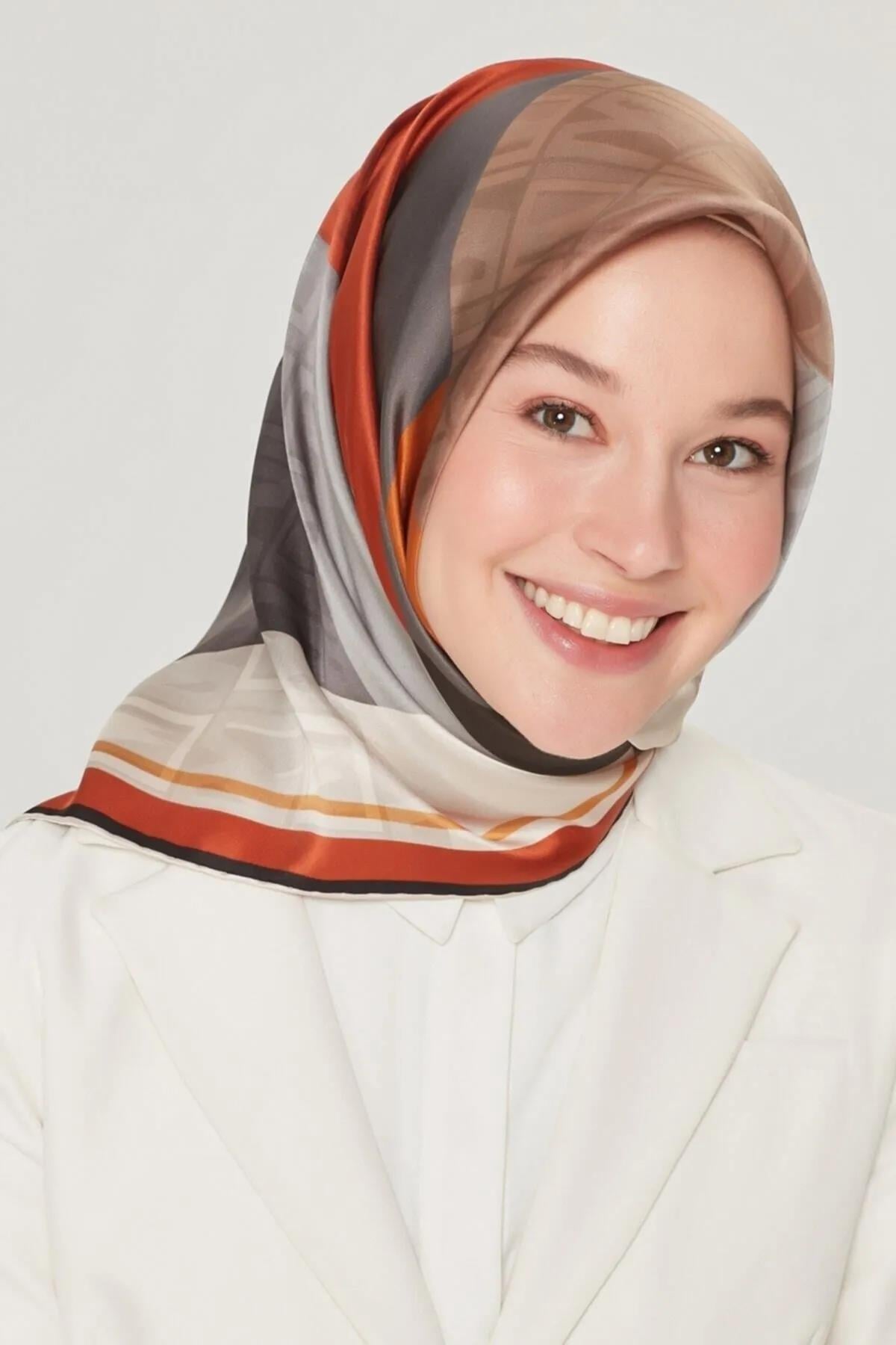 ARMINE NOSTALJİ SURA IPEK EŞARP