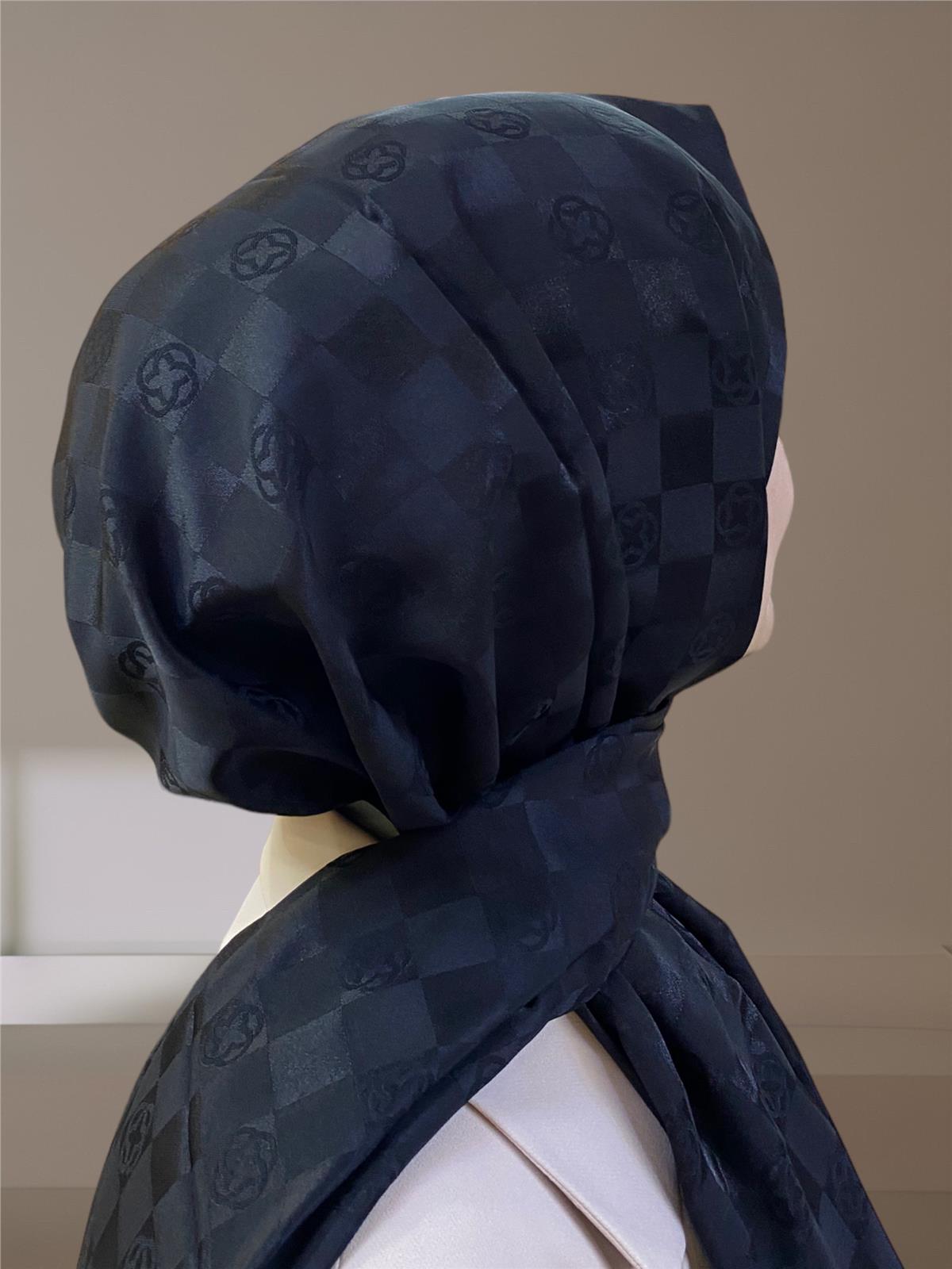 AKER MONOGRAM DAMA ŞAL