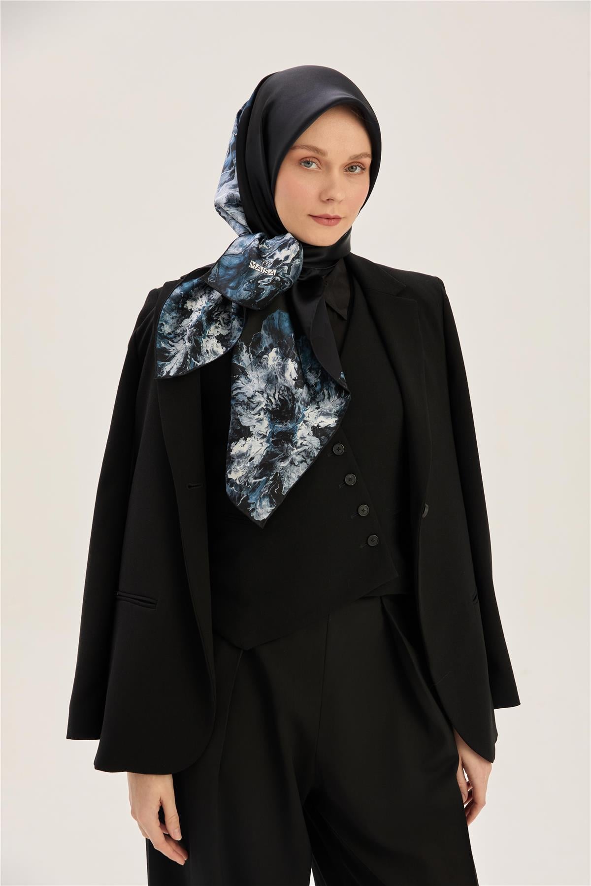 MAİSA SURA  İPEK EŞARP