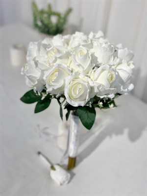 Belle Rose Beyaz Gül Gelin Buketi