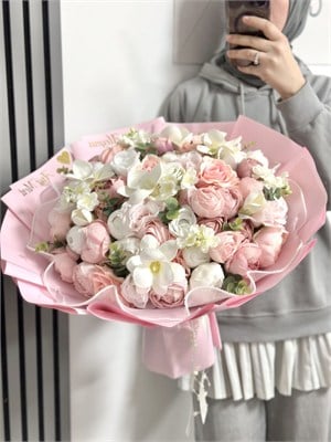 Blush Garden İsteme Buketi Zirve Boy – Pembe Beyaz Söz & Nişan Buketi
