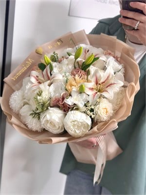 Nude Bloom Vizon Toprak Tonlu Yapay Çiçek Buketi