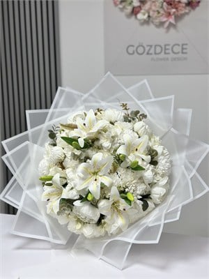 Pure Lily Elegance İsteme Buketi Zirve Boy – Lilyumlu Söz & Nişan Buketi