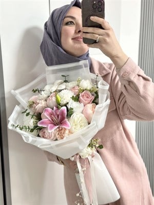 Rosé Elara Pembe Beyaz Mezuniyet Buketi