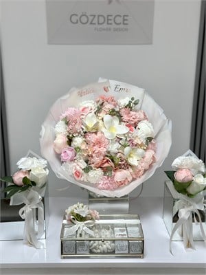 Soft Garden Yapay Çiçek İsteme Seti | 80 Madlen ve 2 Anne Çiçekli